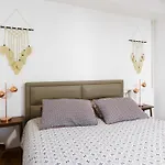 Bright And Airy 1bd Quartier De La Gare *