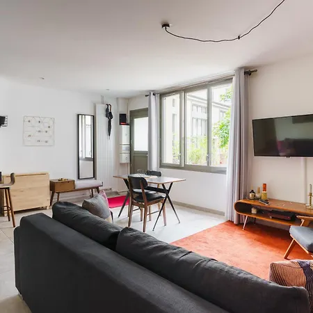 Daire Bright And Airy 1bd Quartier De La Gare