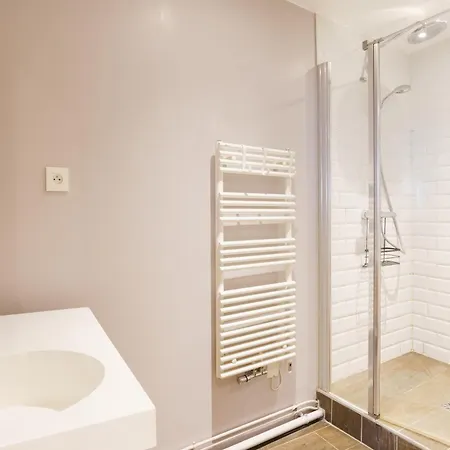 Daire Bright And Airy 1bd Quartier De La Gare *