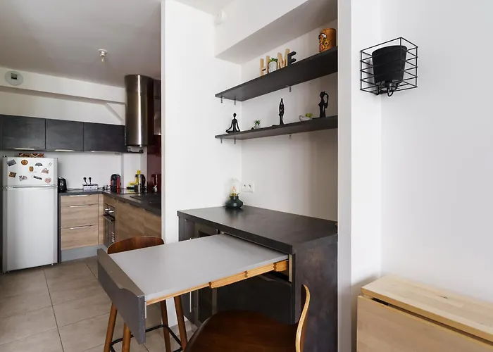 Lägenhet Bright And Airy 1bd Quartier De La Gare Paris