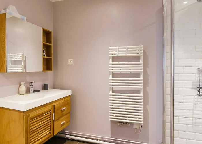 Bright And Airy 1bd Quartier De La Gare Párizs